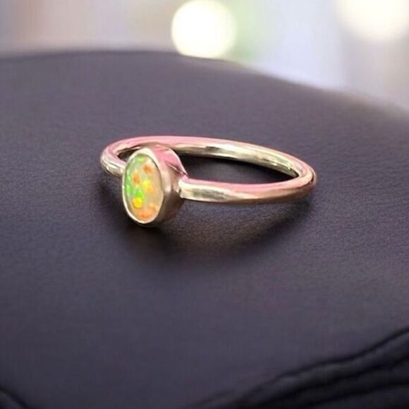 Artisan Made Genuine Ethiopian Opal Sterling Silver Ring Size 8 Brand New - Picture 3 of 10